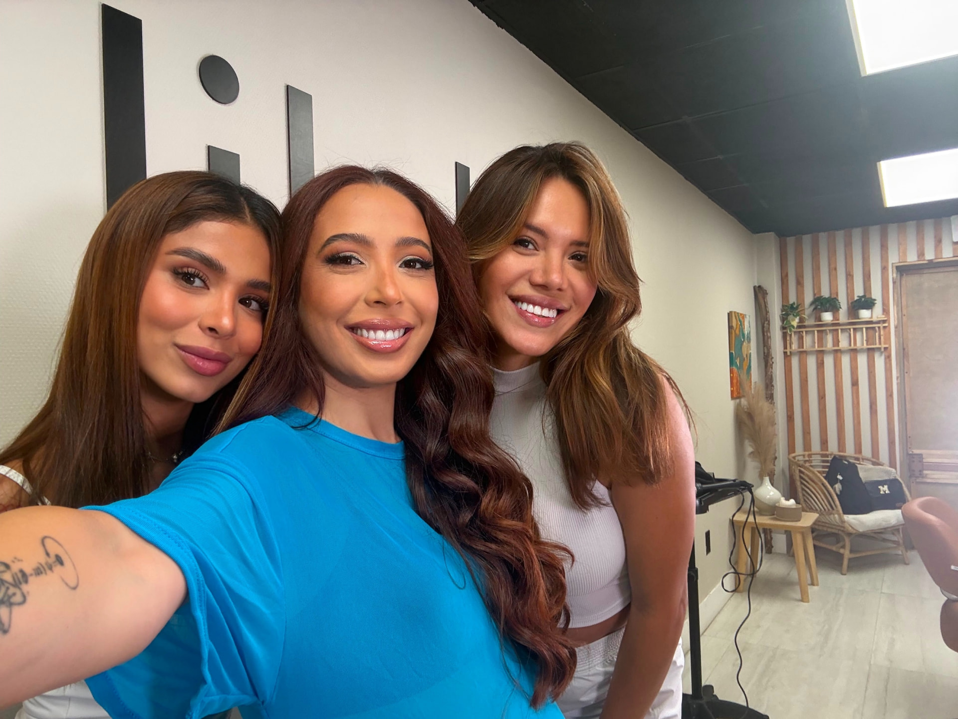 MariaCe en lilalua Creative Studio junto a dos clientas